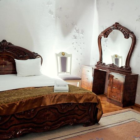 Santorini Hotel Codru Luaran gambar